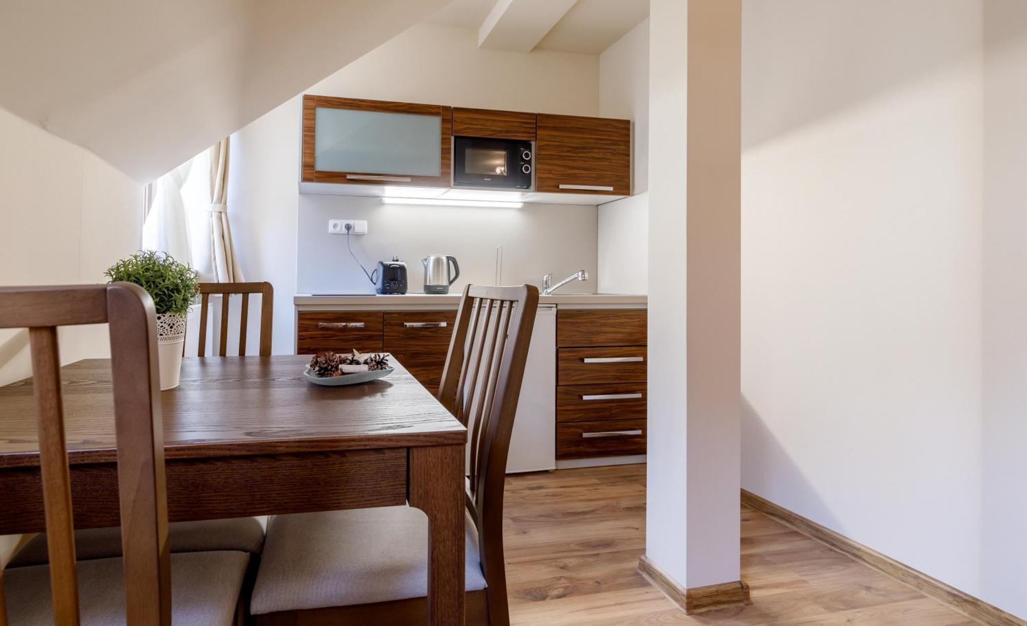Apartments Menuet Karlovy Vary Bilik gambar