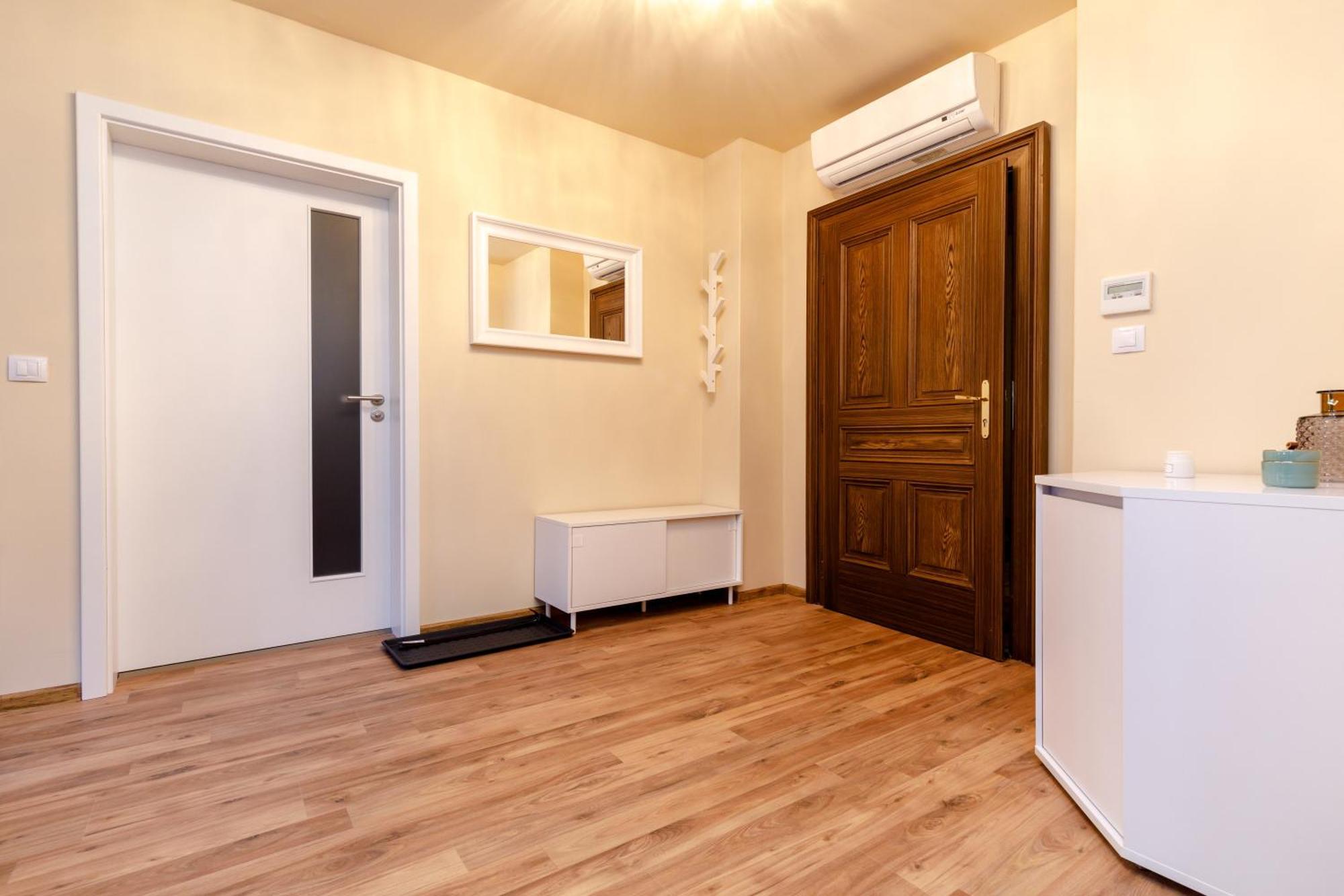 Apartments Menuet Karlovy Vary Bilik gambar