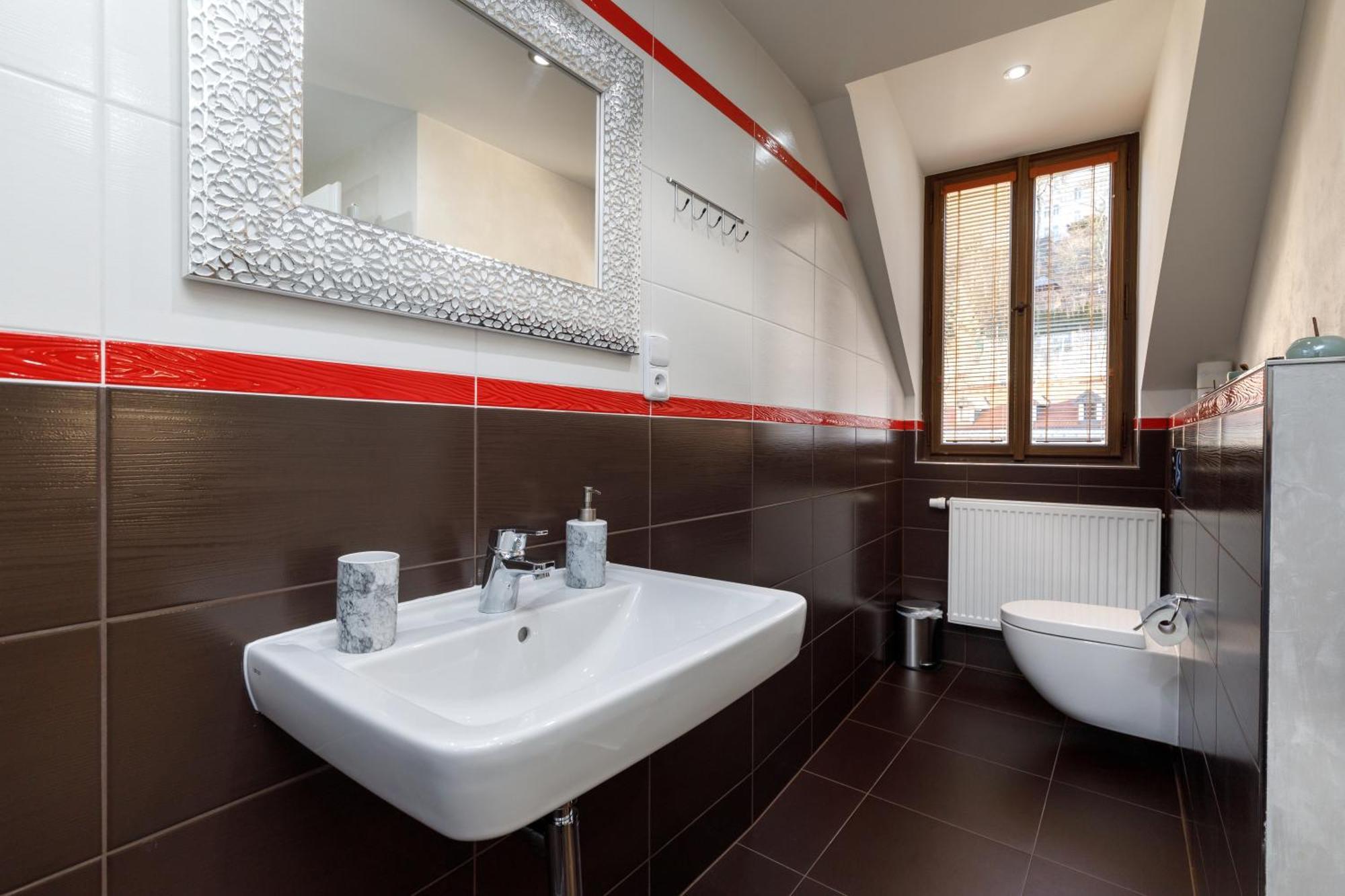 Apartments Menuet Karlovy Vary Bilik gambar