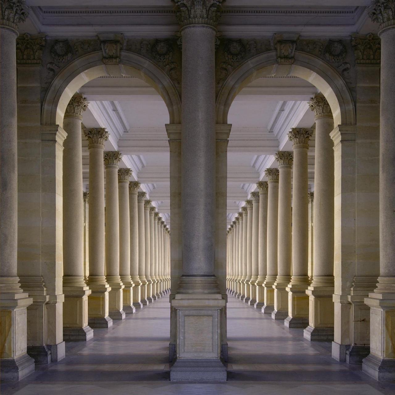 Apartments Menuet Karlovy Vary Luaran gambar